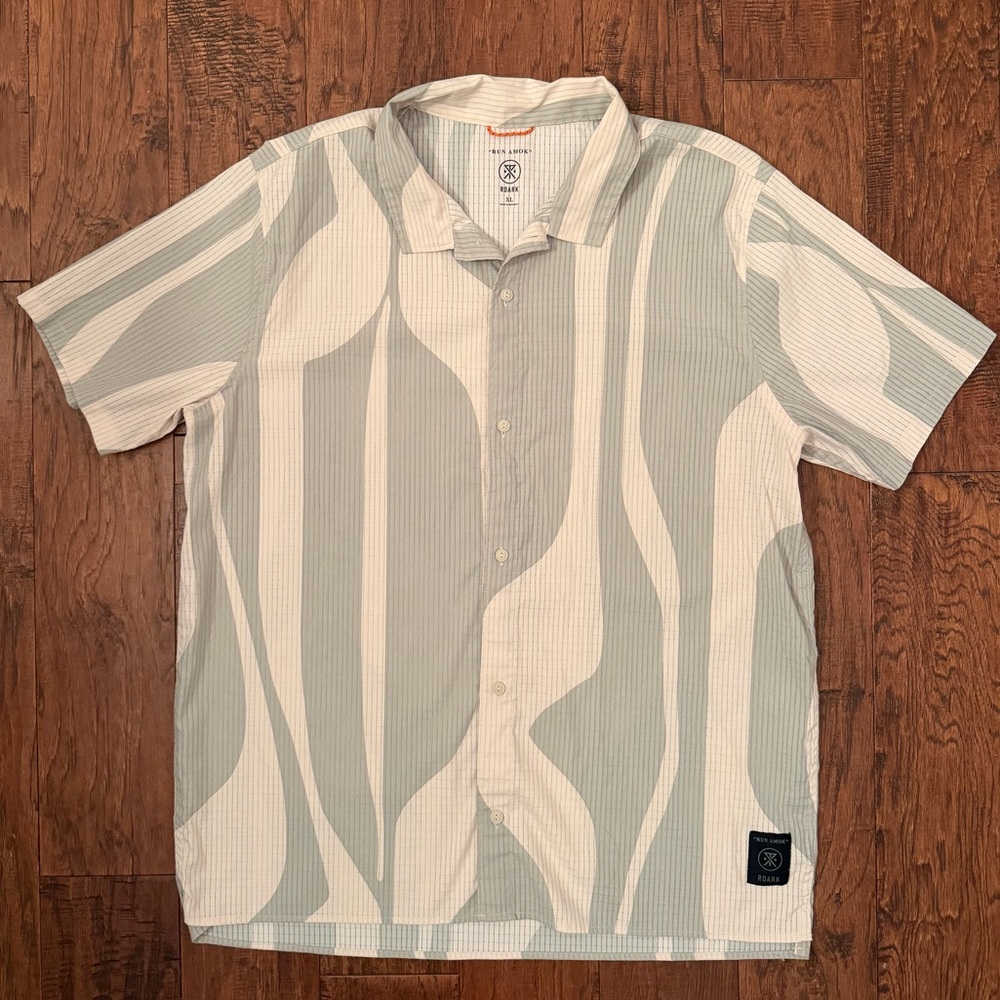 Roark Men's Short Sleeve Button-Down Shirt in Light Sage and Cream